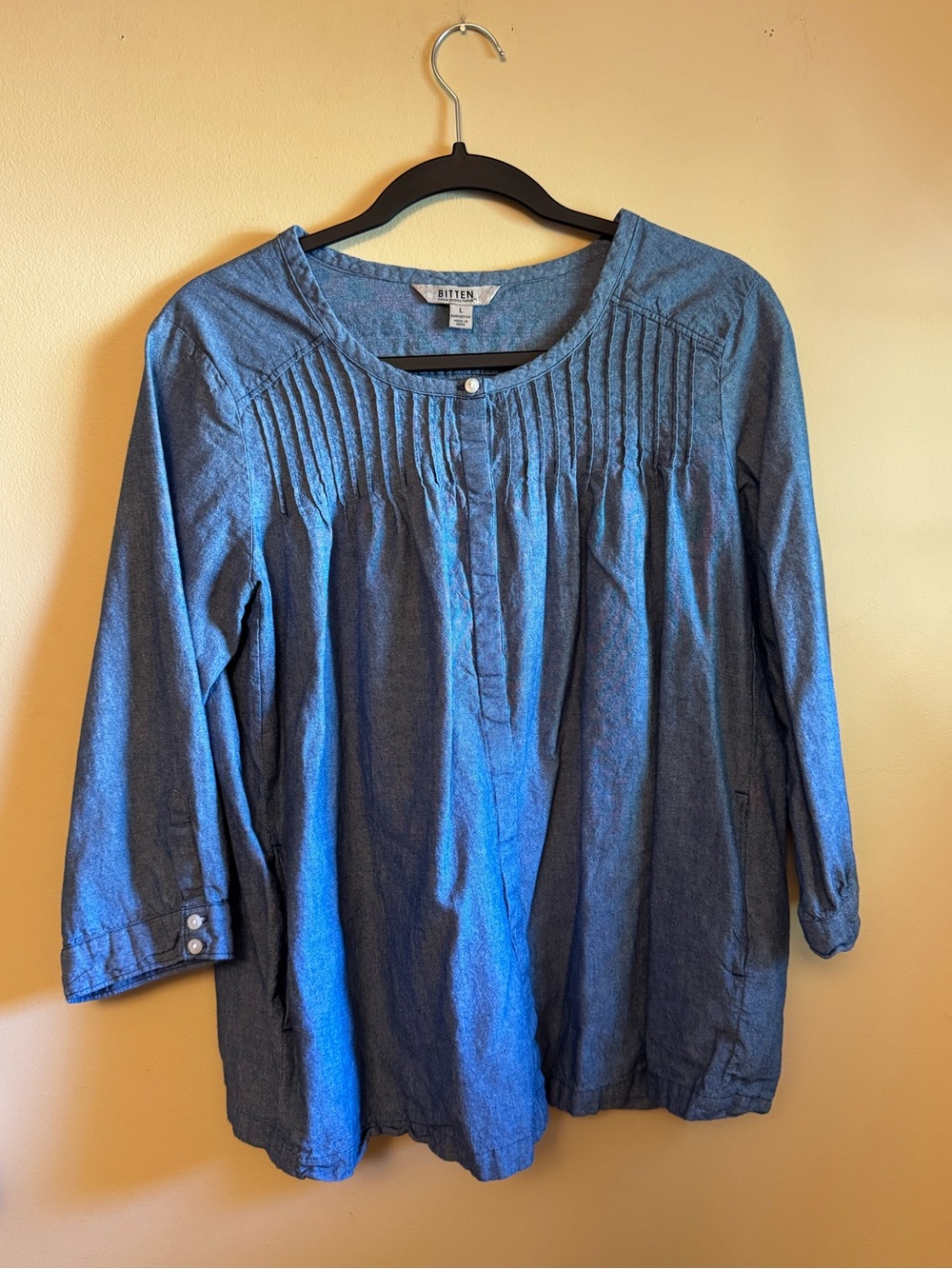 Bitten by Sarah Jessica Parker Blue Chambray Denim Button Shirt